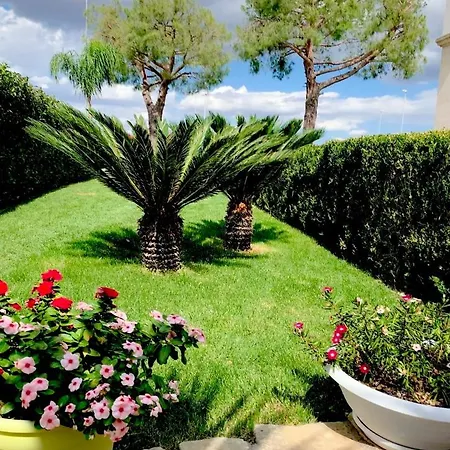 Vespucci Apartment *